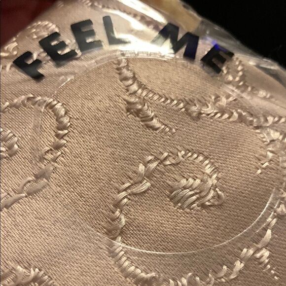 Luxurious Bellagio Curtains with Intricate Design all on One Rod NWT - Picture 7 of 8